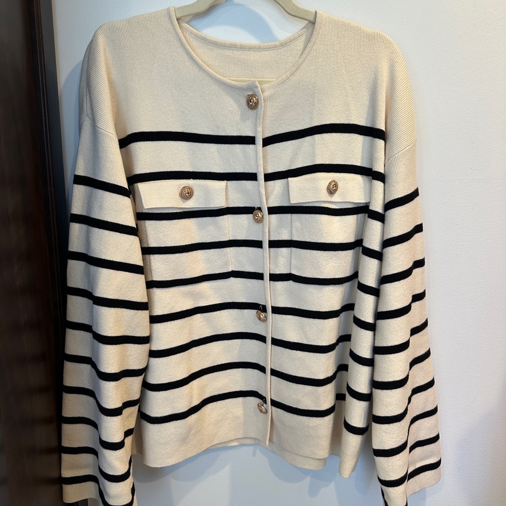 Source Unknown Cream and Black Striped Button-Down Top